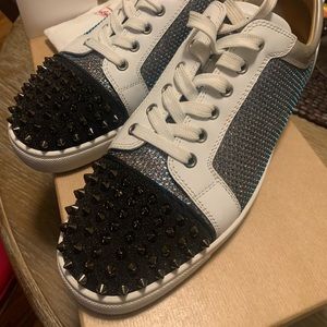 Men’s Low top louboutin junior spikes